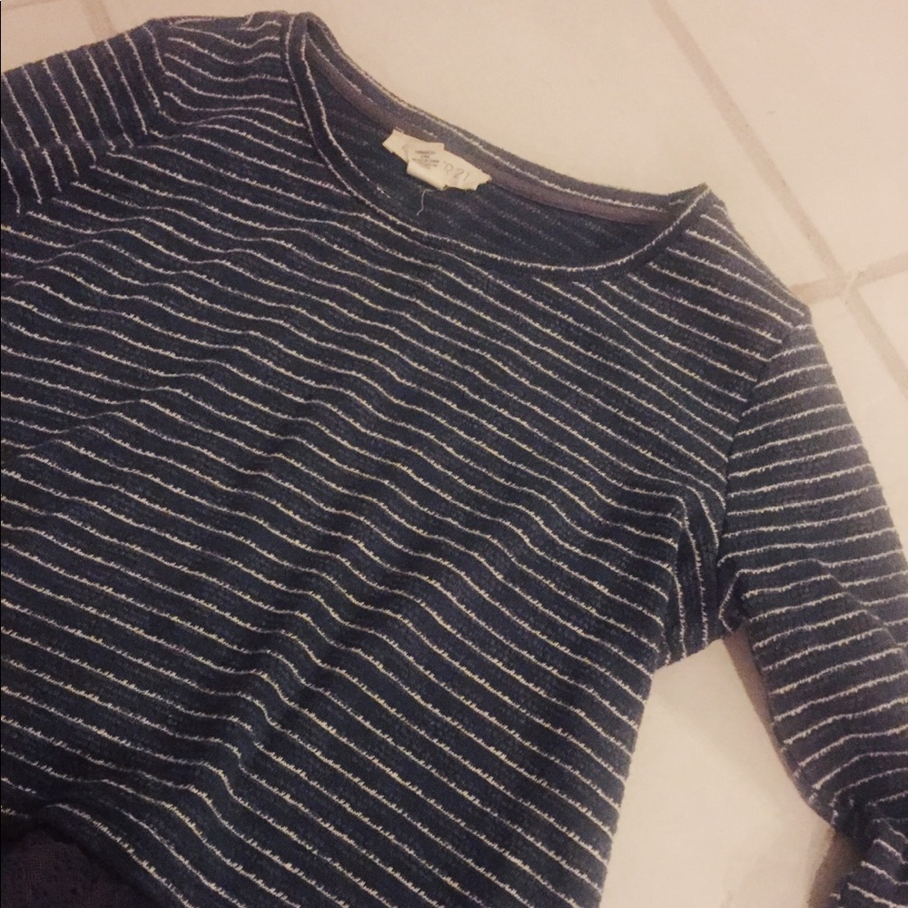 Cropped grey and white striped sweater w/ lace